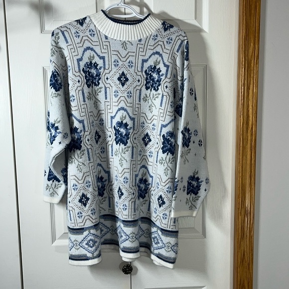 Grace Sweater – Blue & White Floral Knit Pullover (Retro Style, Size Lar… - Picture 1 of 6